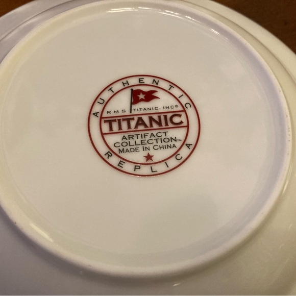 White Star Line Chinese porcelain 2nd Class Titanic reproduction dinnerware - Picture 10 of 15
